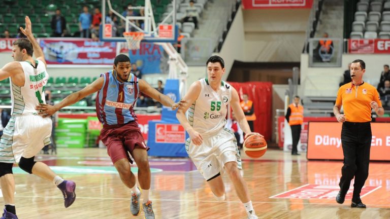 Darüşşafaka Doğuş kötü başladı farklı bitirdi