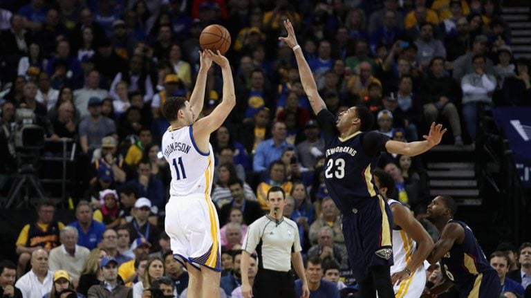 Golden State Warriors Pelicans’ı Yenerek İlk Galibiyetini Aldı