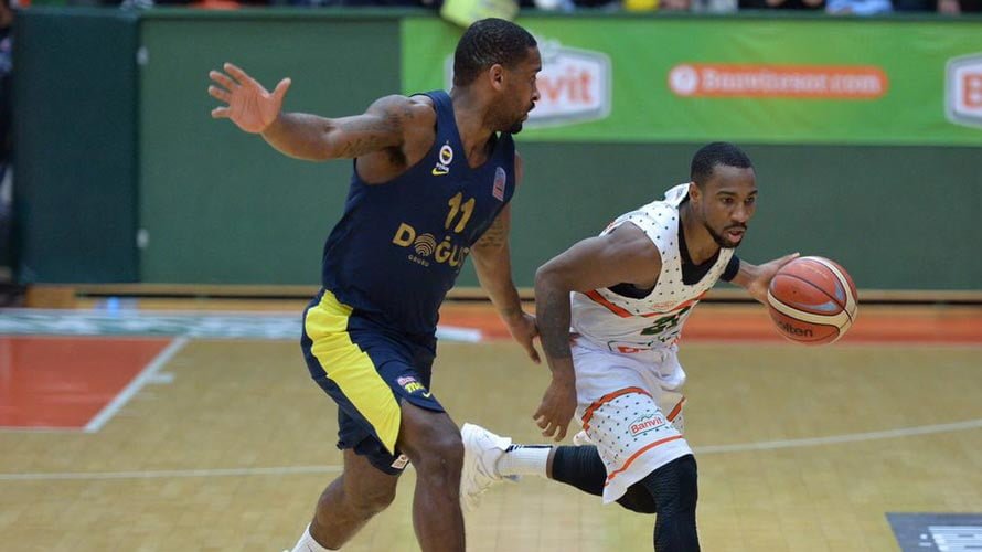 Banvit son saniyede Fenerbahçe’yi yıktı