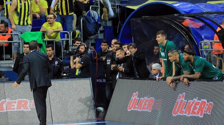 Panathinaikos’un aykırı başkanı yine çıldırdı!