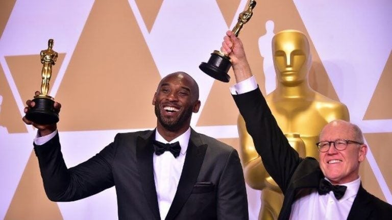 Kobe ödülü aldı! LeBron’a sahip çıktı!