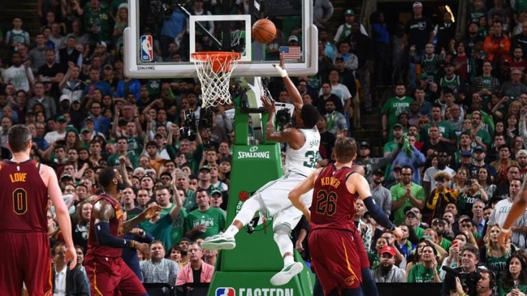 Celtics saha avantajını devam ettirdi! 2-0 oldu!