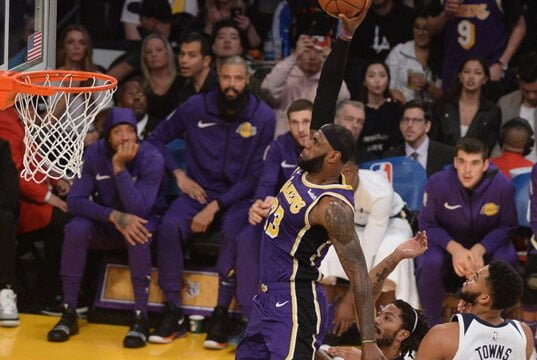 LeBron triple-double’a çok yaklaştı! Lakers kazandı