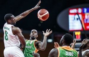 Ekpe Udoh kendine geldi! Nijerya galibiyeti aldı