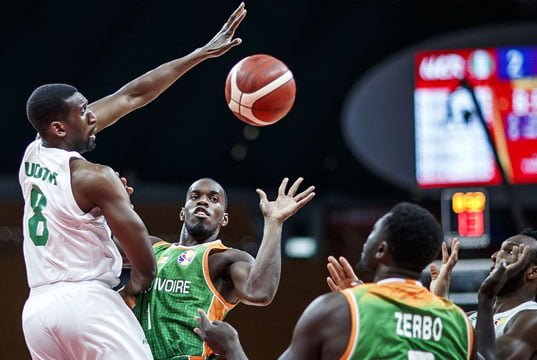 Ekpe Udoh kendine geldi! Nijerya galibiyeti aldı