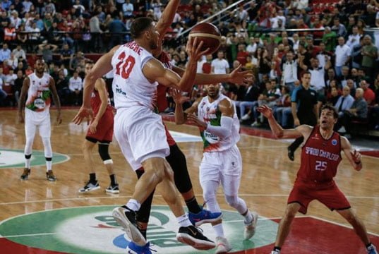 Pınar Karşıyaka dolu dizgin liderliğe oturdu!