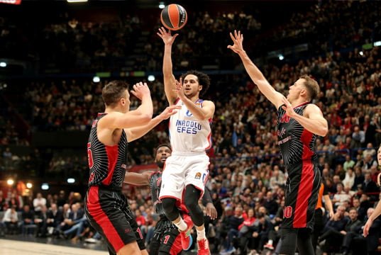 Larkin’in gecesinde Efes Milano’yu devirdi! [VIDEO ÖZET]