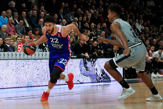 Anadolu Efes Asvel'i deplasmanda mağlup etti!