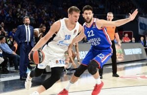 Anadolu Efes kabusun kıyısından döndü! Zenit'i mağlup etti
