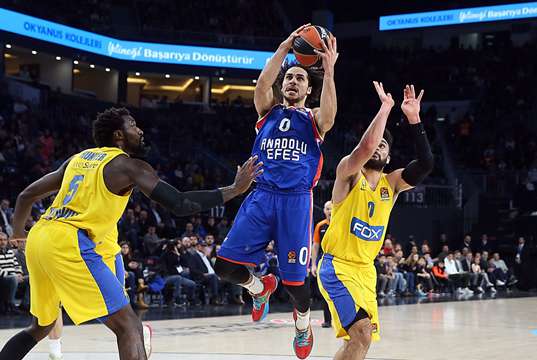 Anadolu Efes Maccabi Tel Aviv Shane Larkin