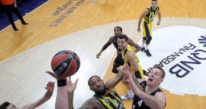 Fenerbahçe Beko Zenit Petersburg'a 84-81 mağlup oldu