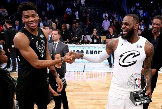 Giannis Antetokounmpo Lebron James maç öncesi