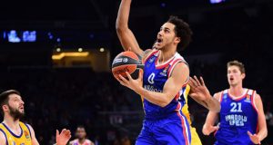 Anadolu Efes Khimki Moskova maçından Shane Larkin görseli