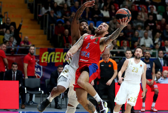 CSKA Moskova Real Madrid’i devirdi! Üst sıralar karıştı