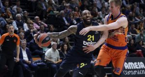 THY Euroleague'in 26. haftasında temsilcimiz Fenerbahçe Beko, İspanya deplasmanında Valencia'yı 86-93'lük skorla mağlup etmeyi başardı.