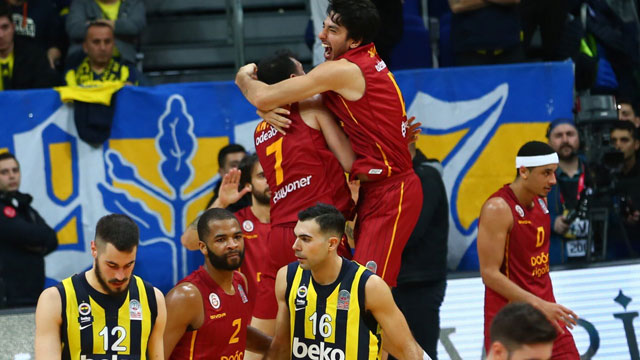 Galatasaray Ülker Arena'da Fenerbahçe'yi ilk kez mağlup etti